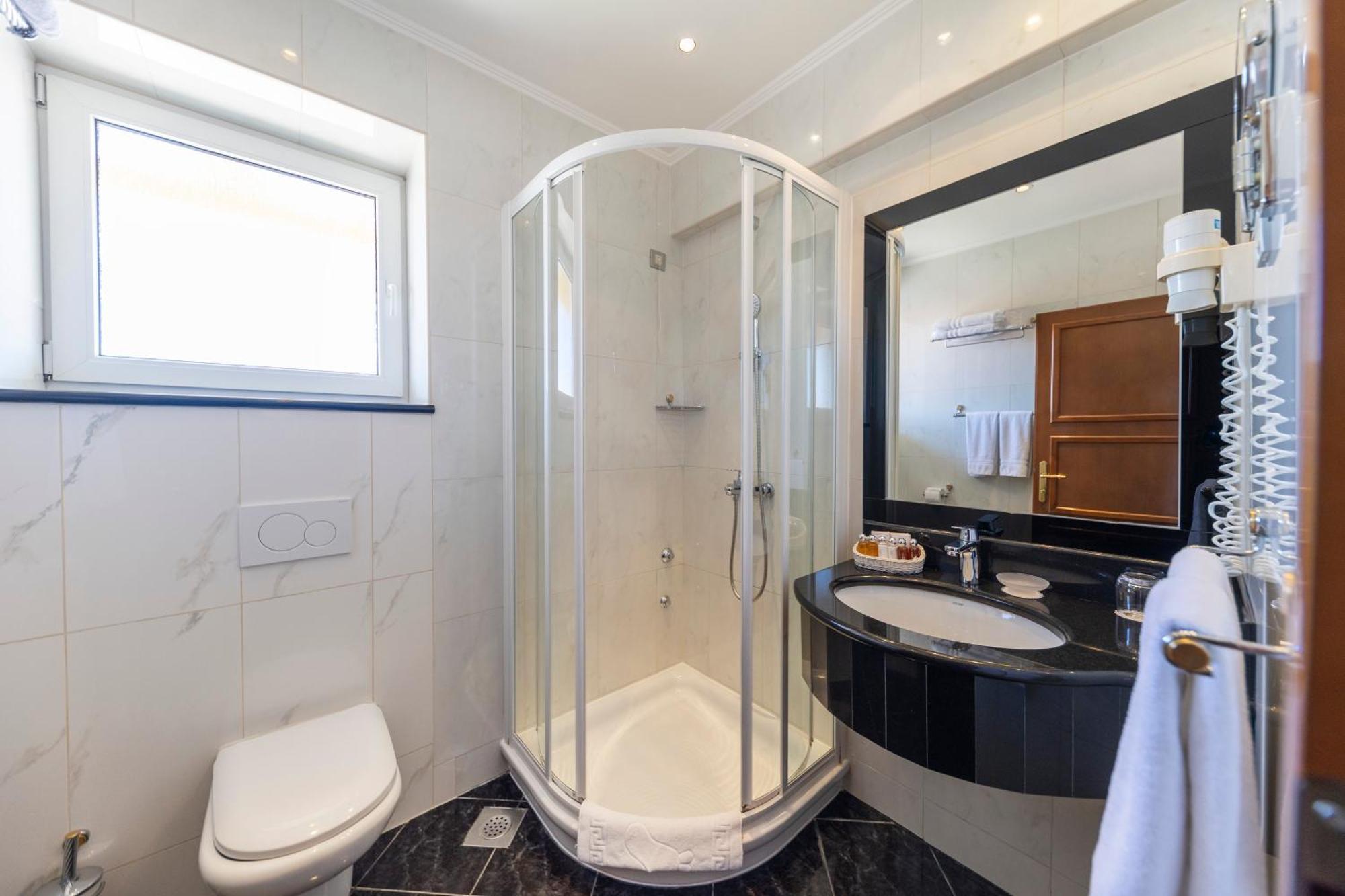 Hotel Niko Zadar Ngoại thất bức ảnh